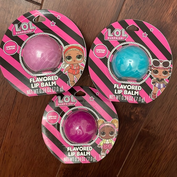 NEW LOL Surprise Flavored Lip Balm Ball - Picture 1 of 3